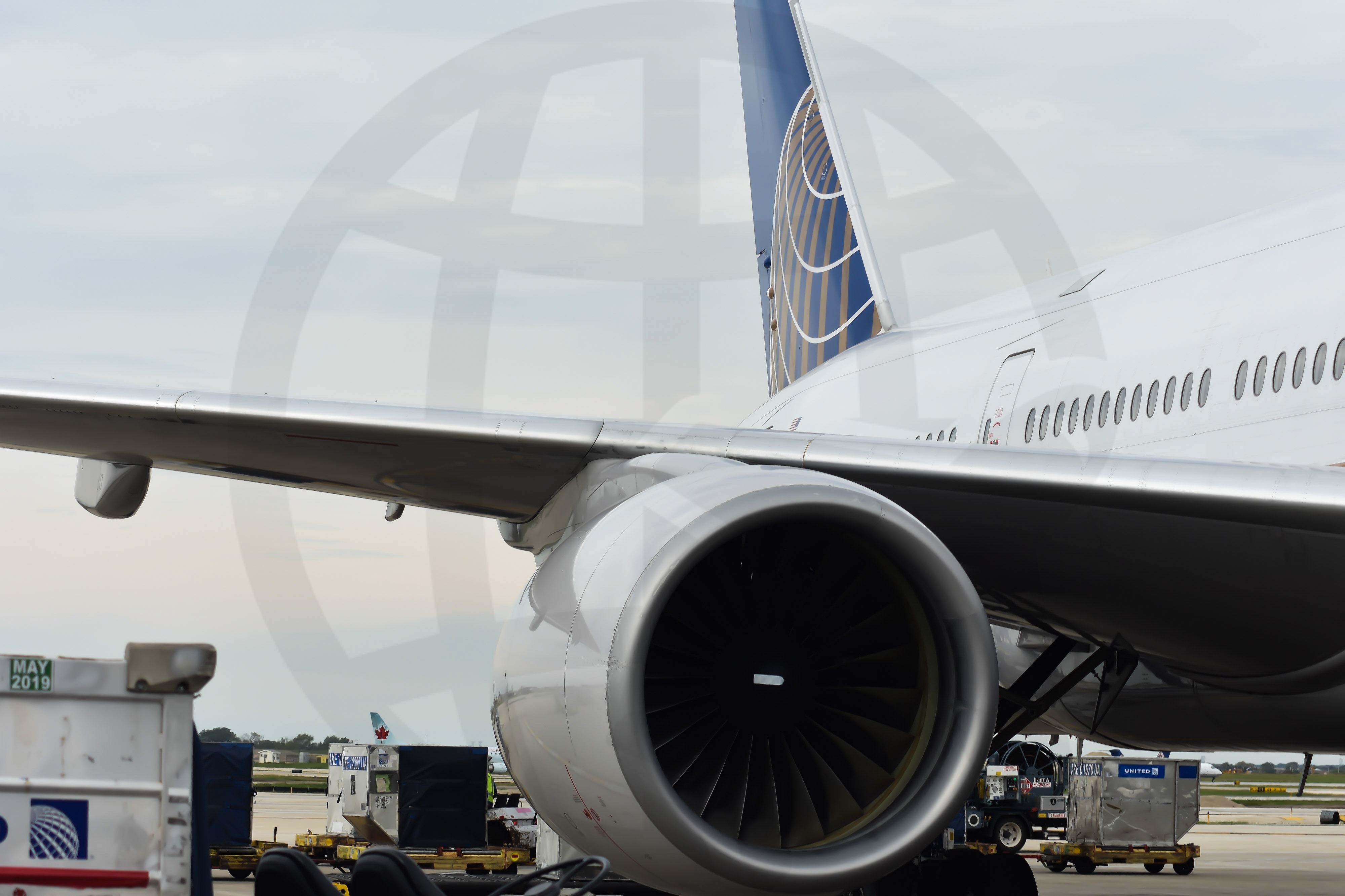 Photo of N785UA - United Airlines Boeing 777-200 by 