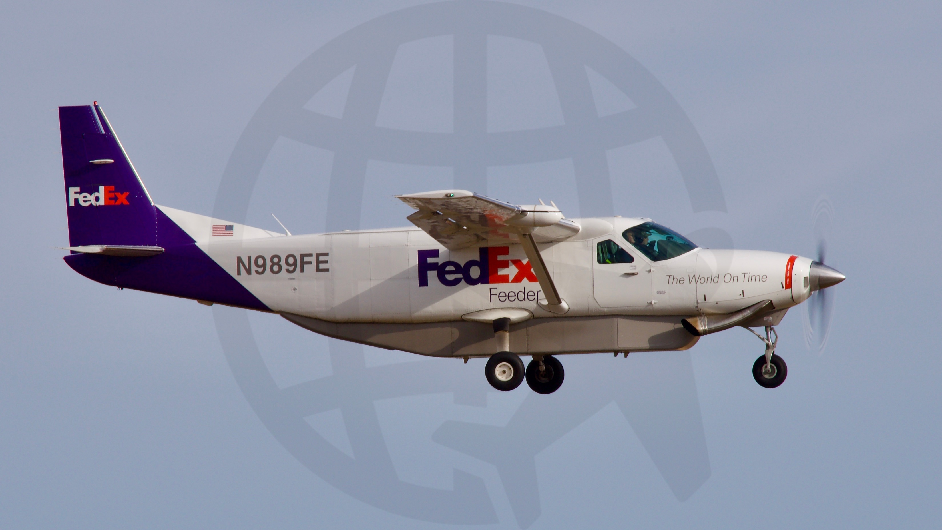 Photo of N989FE - FedEx Cessna Grand Caravan