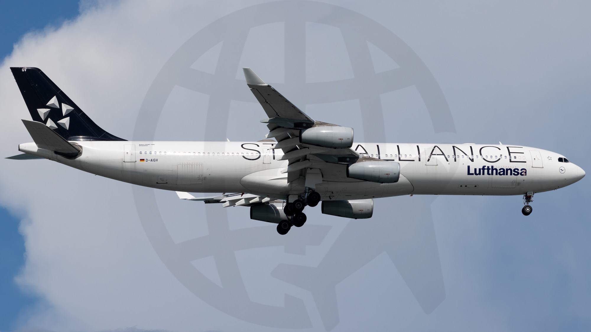 Photo of D-AIGV - Lufthansa Airbus A340-300