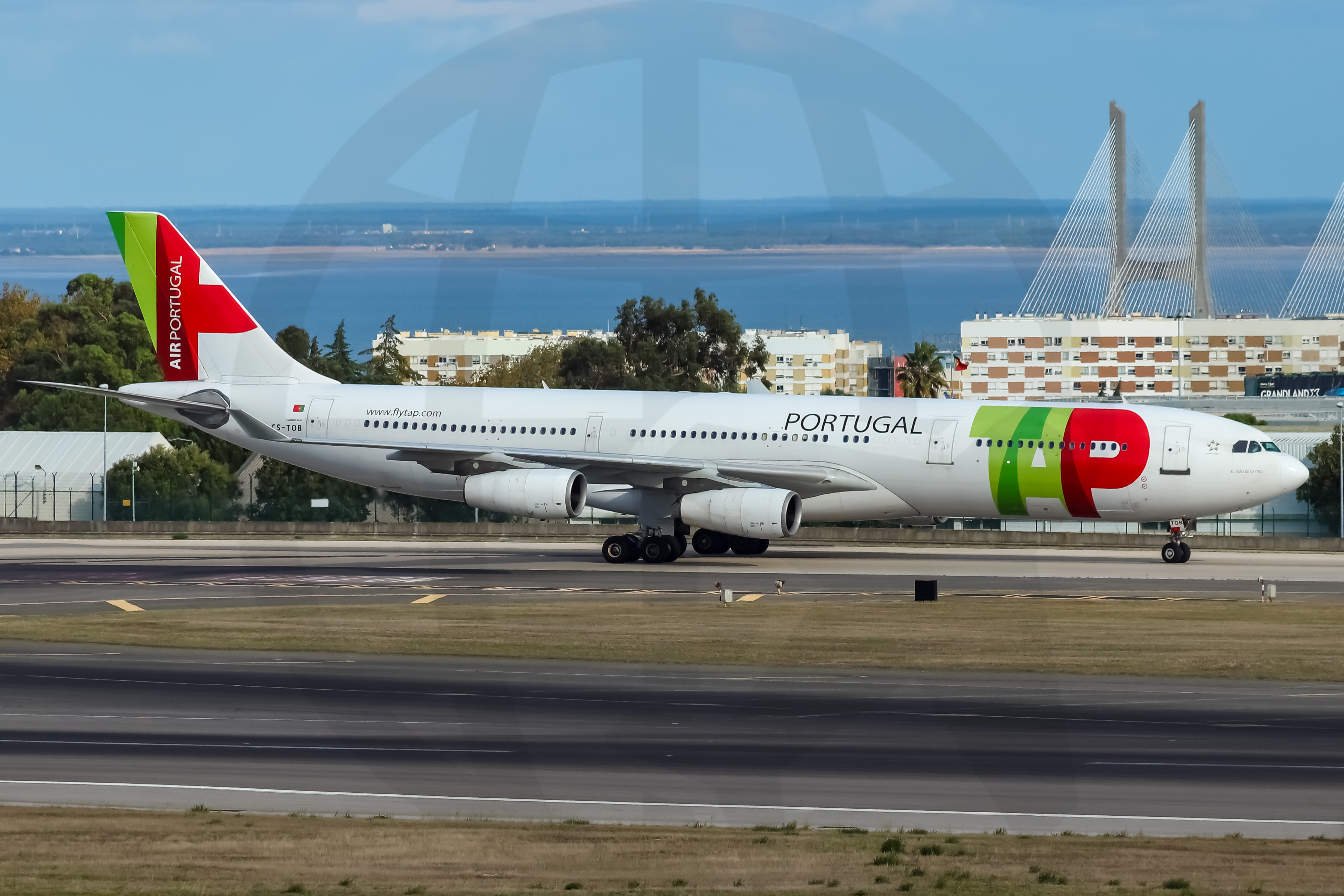 Photo of CS-TOB - TAP Air Portugal Airbus A340-300 by 