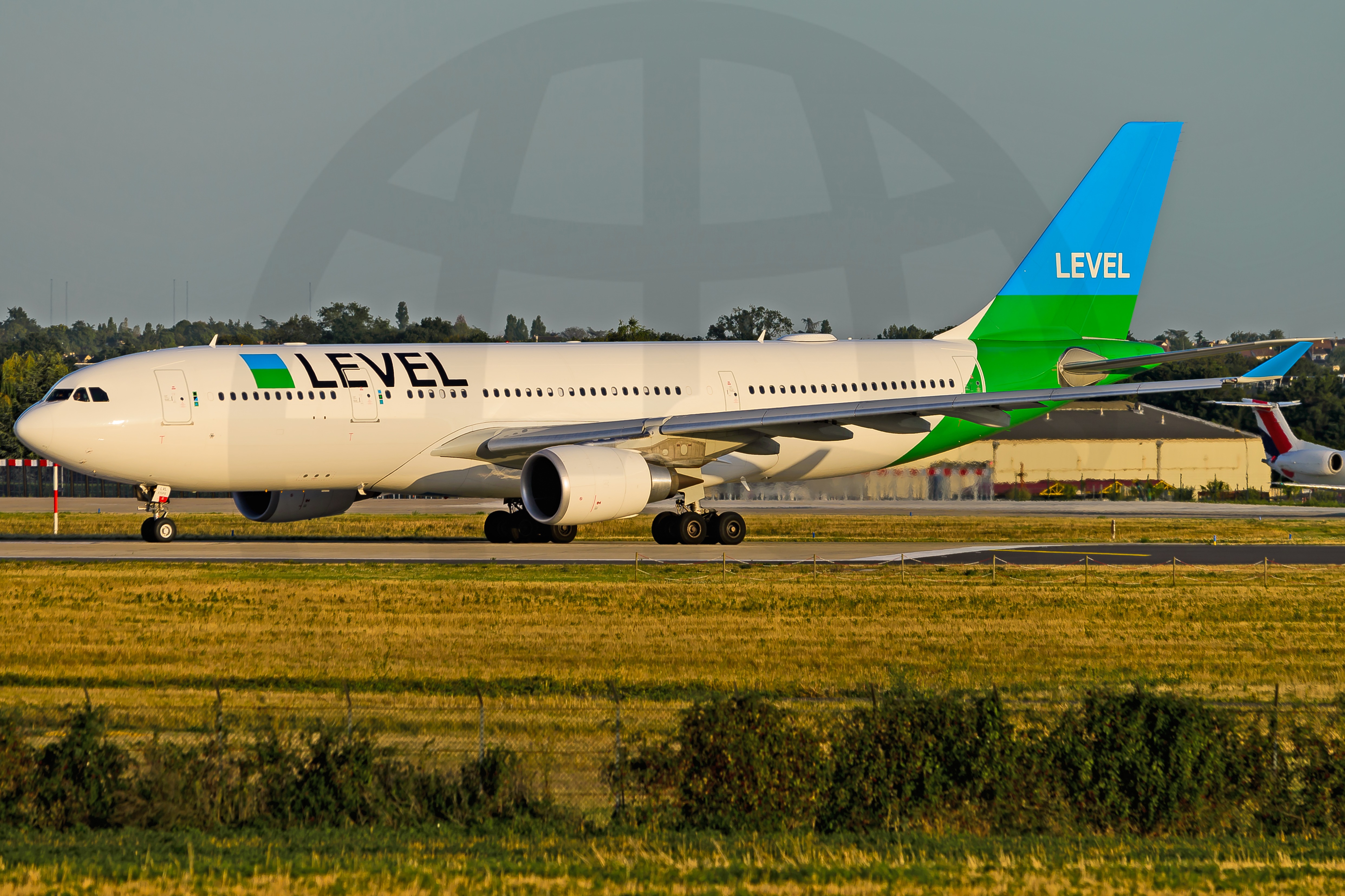 Photo of F-HLVL - LEVEL Airbus A330-200