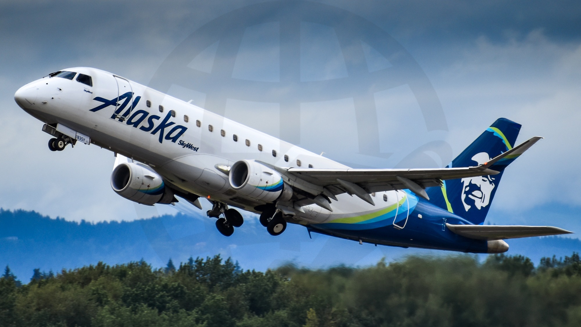 Photo of N183SY - Alaska Airlines Embraer E175 by 