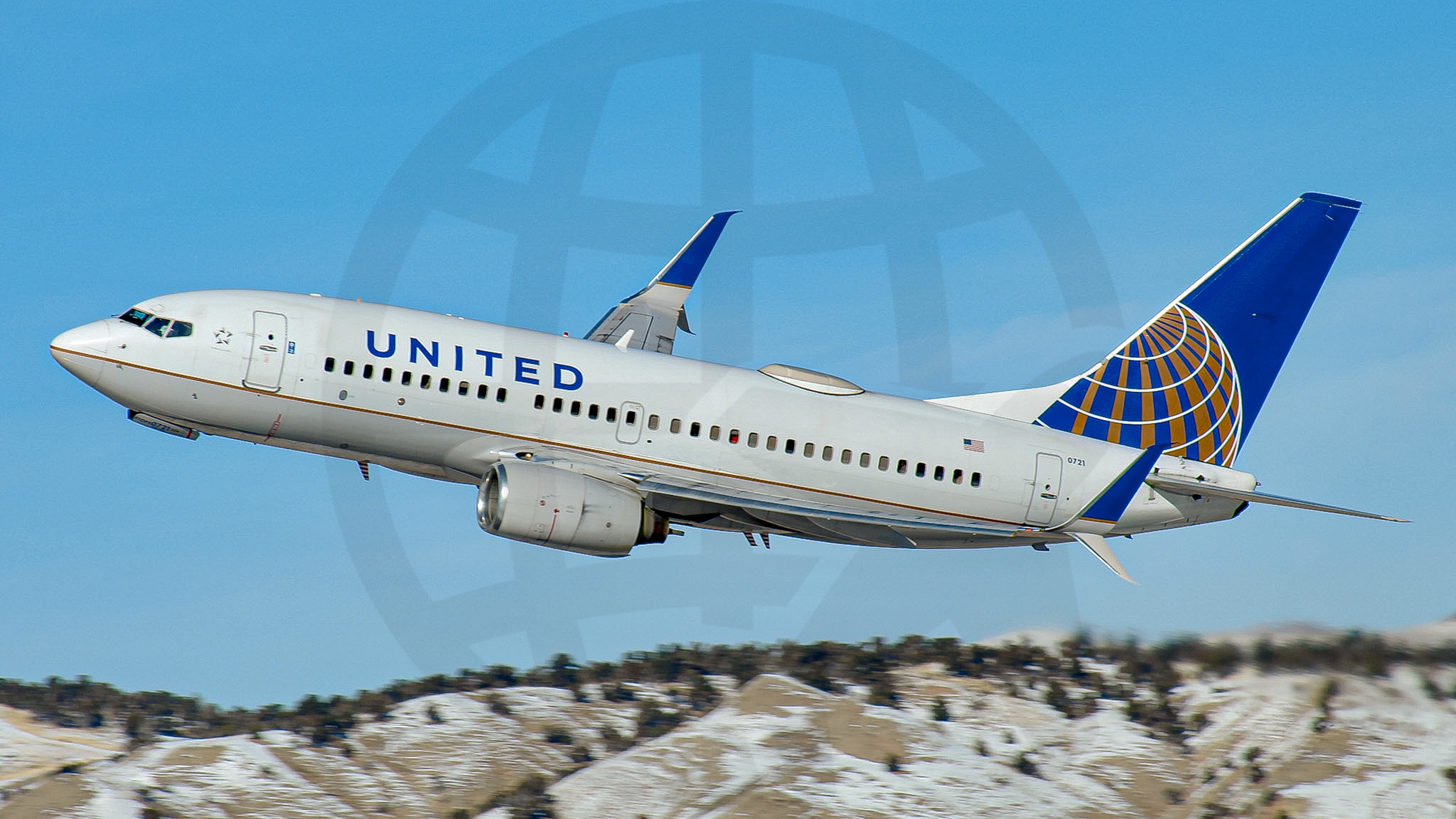 Photo of N23721 - United Airlines Boeing 737-700 by 